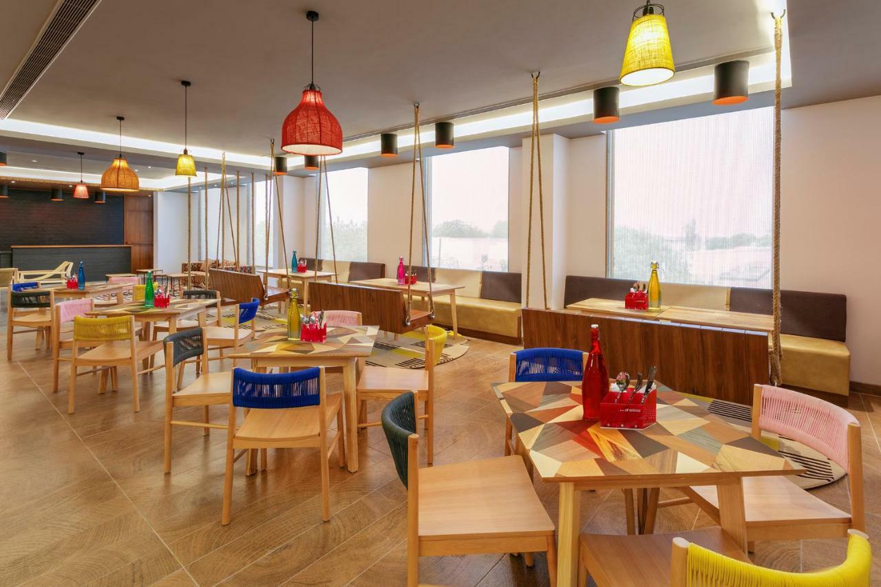 Ginger Sanand Hotel Ngoại thất bức ảnh
