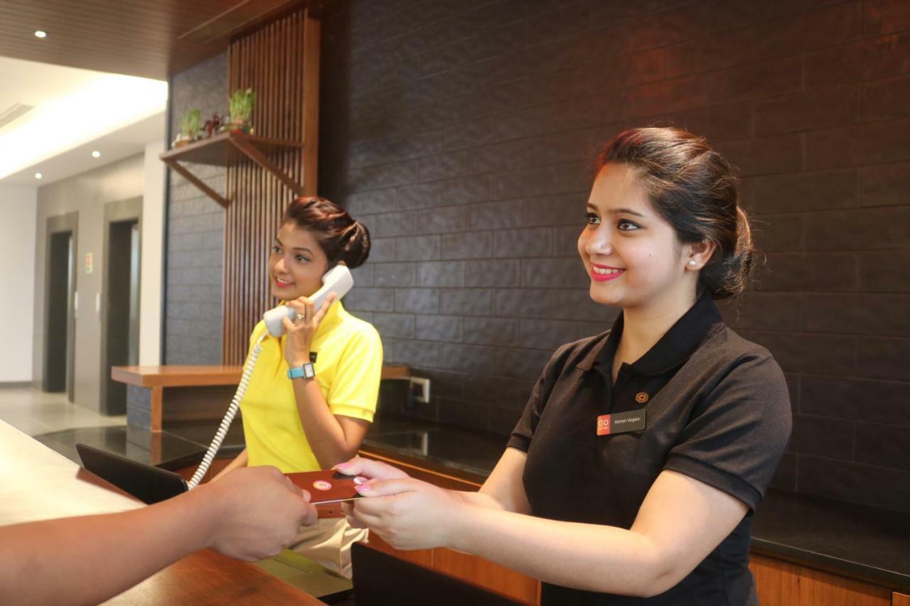 Ginger Sanand Hotel Ngoại thất bức ảnh